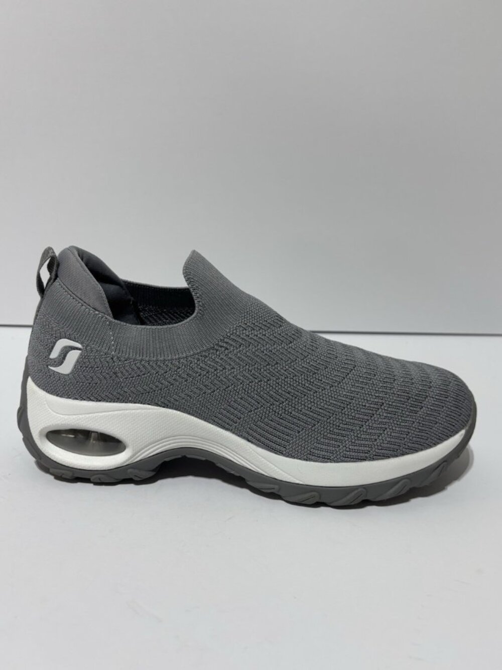 STQ Women’s Slip-On Gray Sneakers, Size 8.5 M
